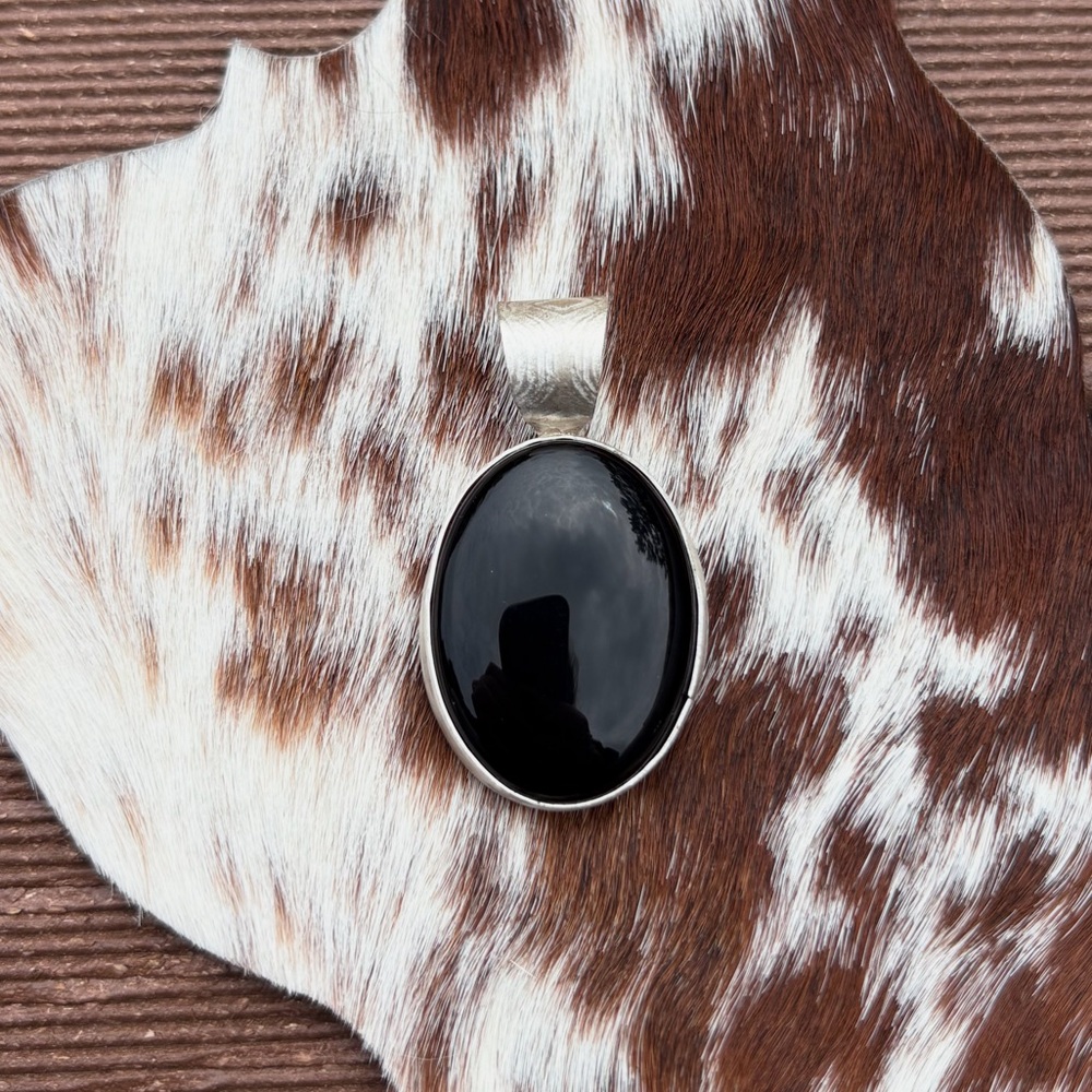 Black Onyx Simple Pendant
